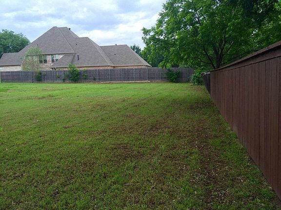 3rd image of 840 Carlisle Ln