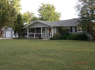 1461 Missouri Rd, Iola, KS 66749