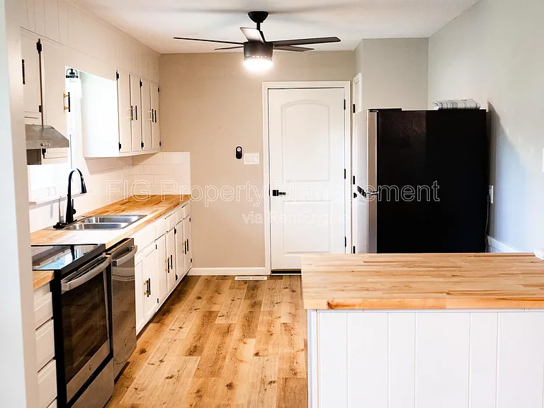 4200 Crestfield Rd — Photo 27
