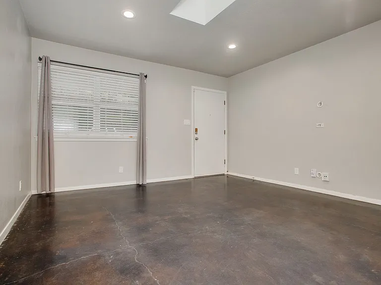 2300 Trailside Drive — Photo 21