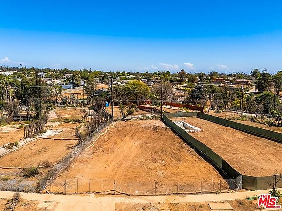 2nd image of 646 Las Lomas Ave