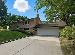 10516 Upton Cir S, Minneapolis, MN 55431