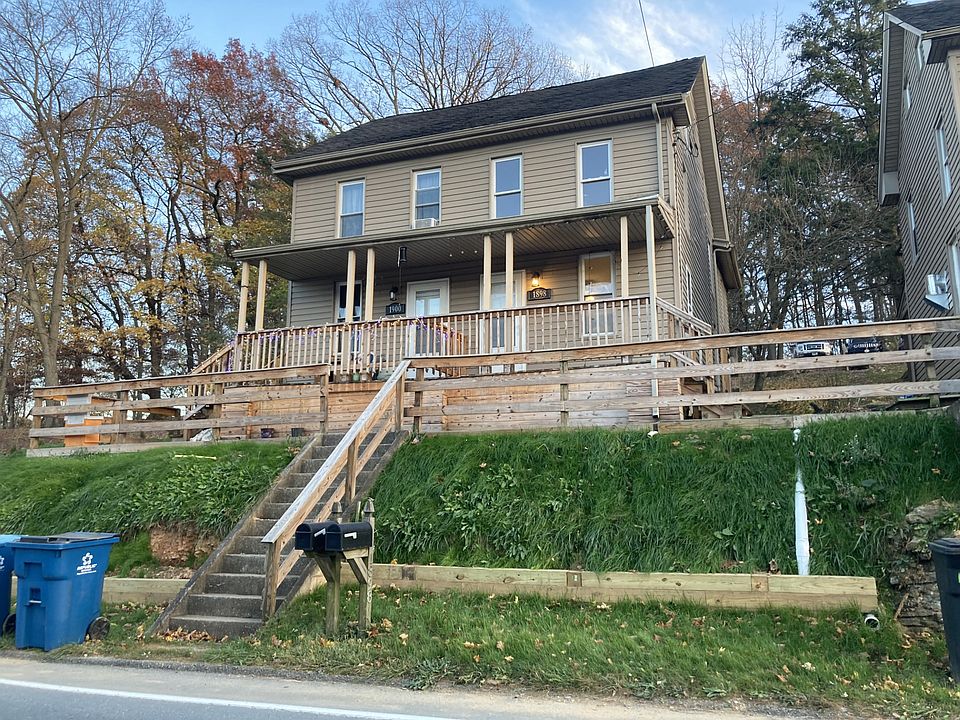 1898 Craley Front (right side unit)