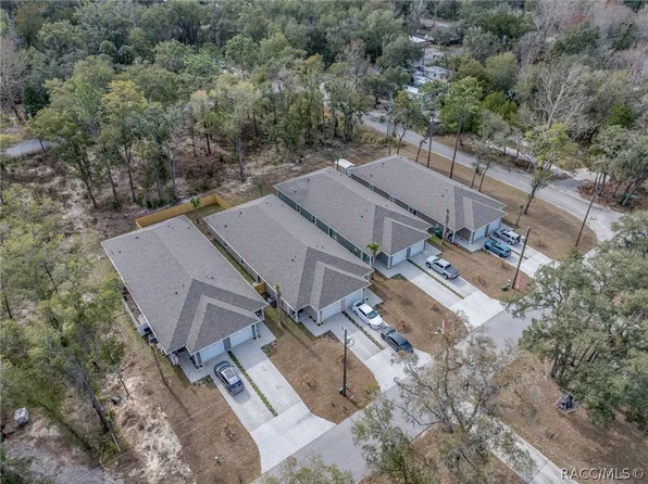 6408 W Flanders Ln, Crystal River, FL 34429