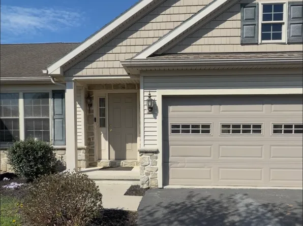 5113 Summerfield Dr, Mount Joy, PA 17552