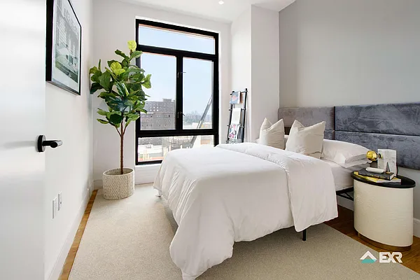 Rented by EXR | media 29