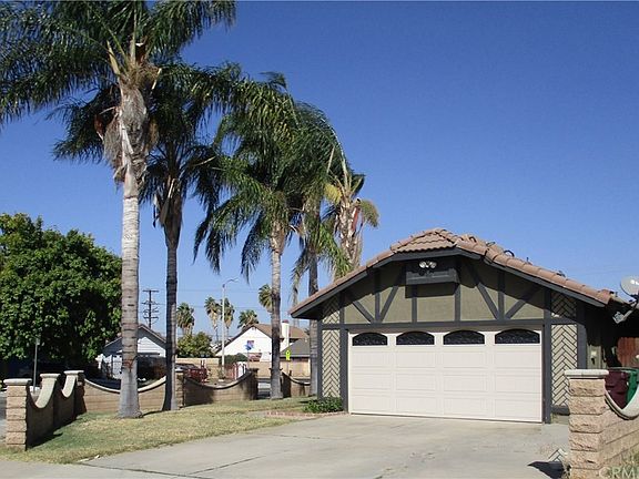 2nd image of 24282 Nicole Ct