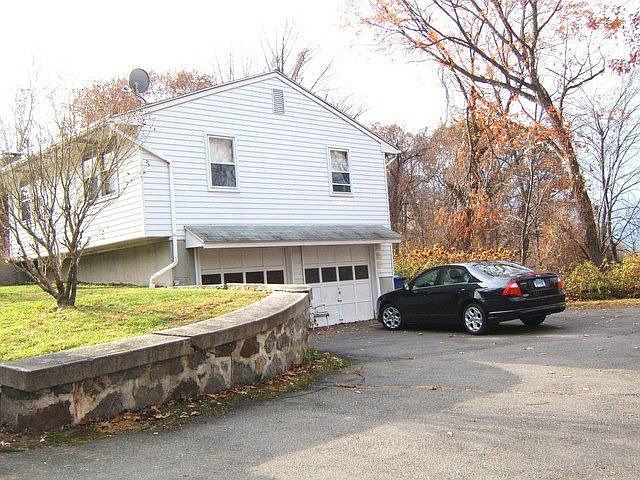 2nd image of 89 Woodedge Ave