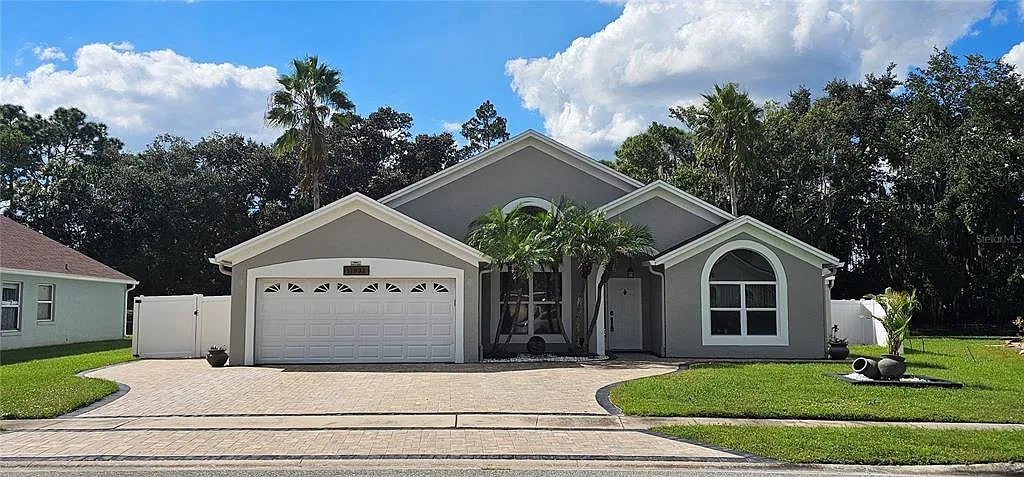 4 bed, 2.0 bath, 2225 sqft, $3,490 — Photo 1