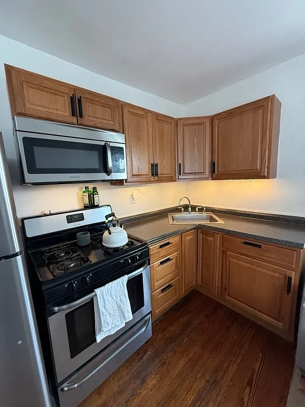 1 bed, $1,225 — Photo 3