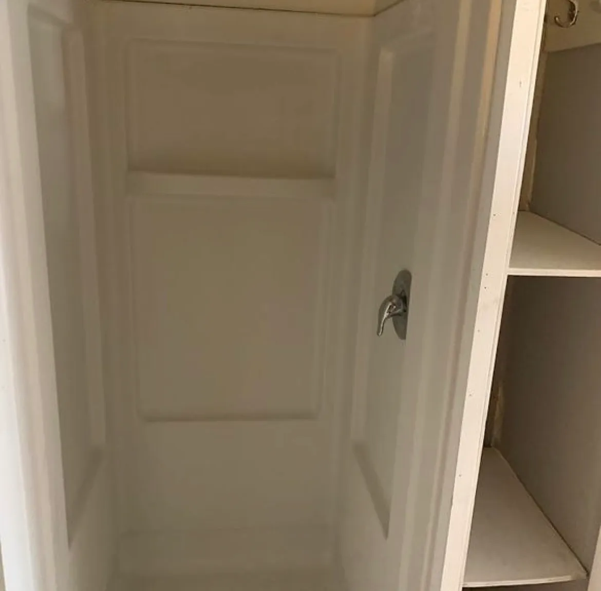 Studio, 400 sqft, $825 — Photo 2