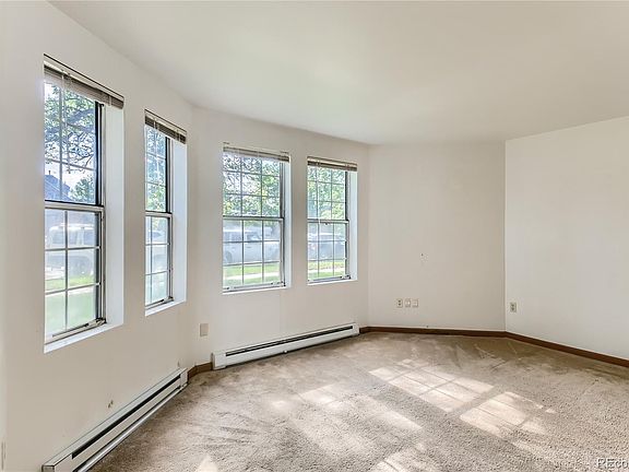 5th image of 626 S Pennsylvania St #636