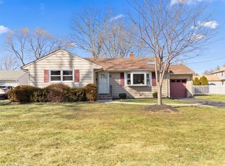 145 Harris Ave, Middlesex, NJ 08846