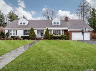 87 Chelsea Rd, Garden City, NY 11530