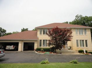 22546 Lake Cook Rd, Deer Park, IL 60010