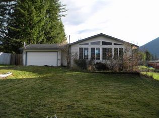 254 8th St, Gold Bar, WA 98251