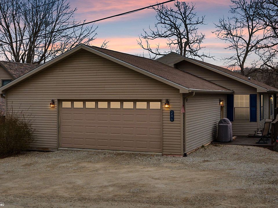 1st image of 206 Horseshoe Dr