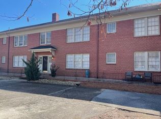 919 Sunset Cir, Dalton, GA