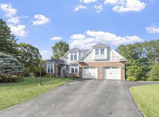 2 Tyler Ln, Middleton, MA 01949