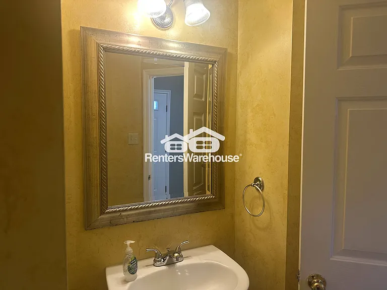 5613 Harvey Ct — Photo 14