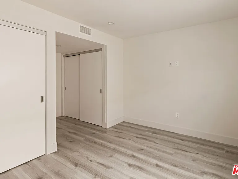 5456 1/2 Barton Ave — Photo 18