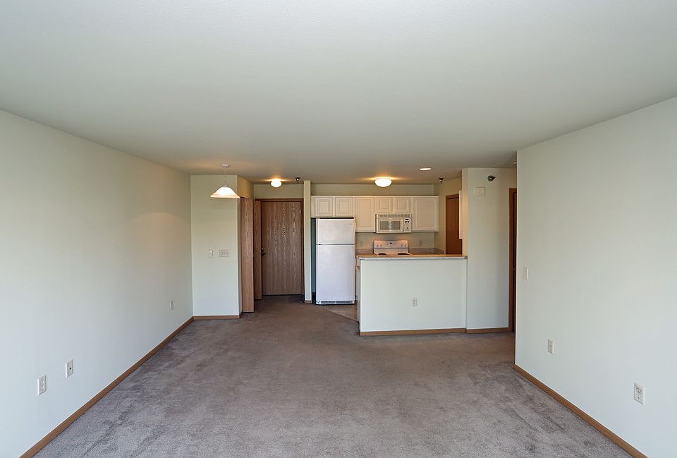 1st image of 200 Prairie Heights Dr APT 308