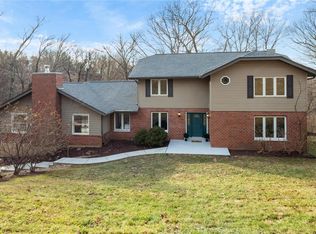 225 Monarch Hill Dr, Chesterfield, MO 63005