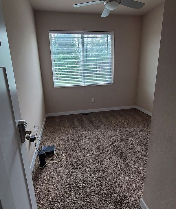 Campus Edge Apartments 122 N Prince St Whitewater WI Zillow