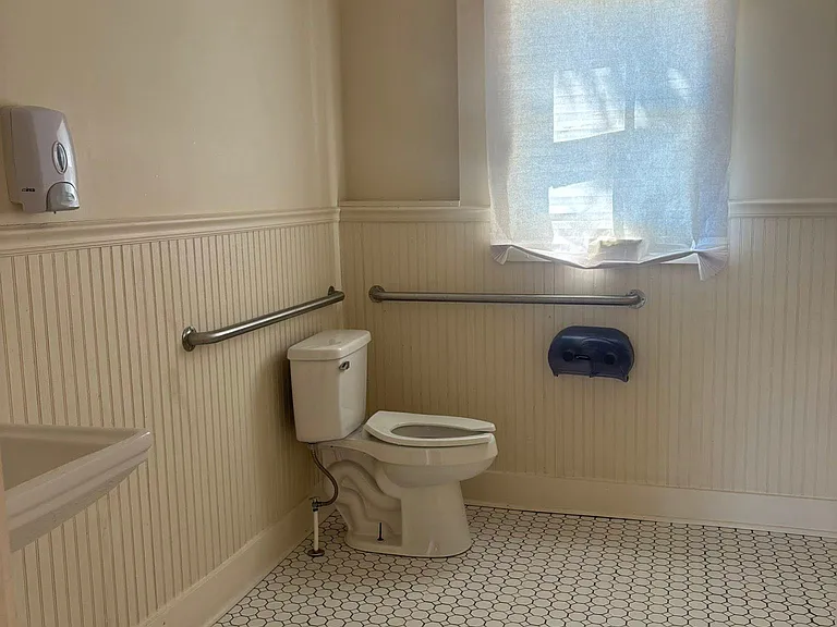 716 W Congress St #1 — Photo 10