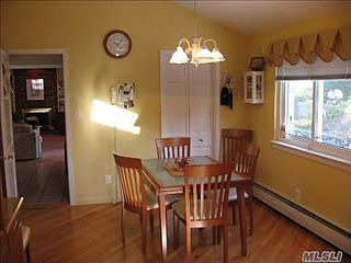 3rd image of 20 Piper Dr