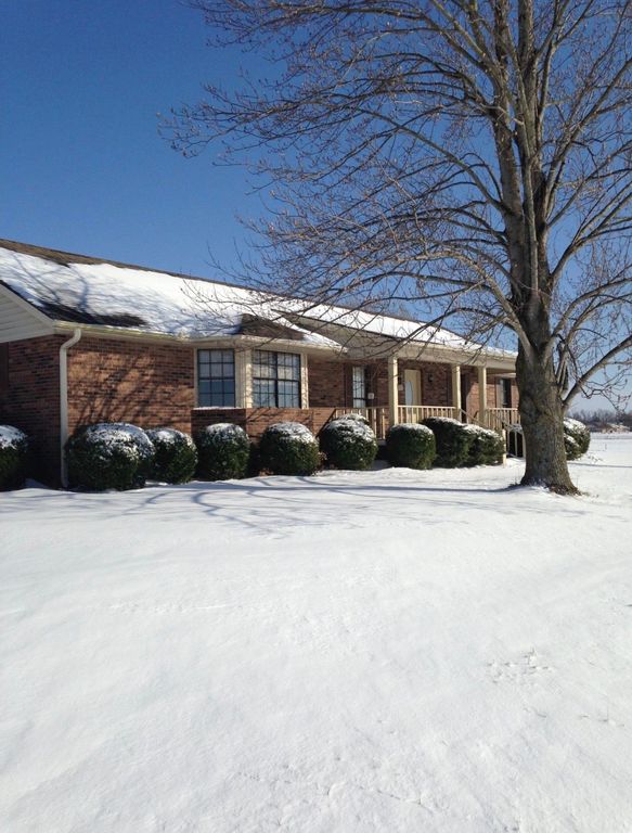 204 Oakcrest Rd - Property Image