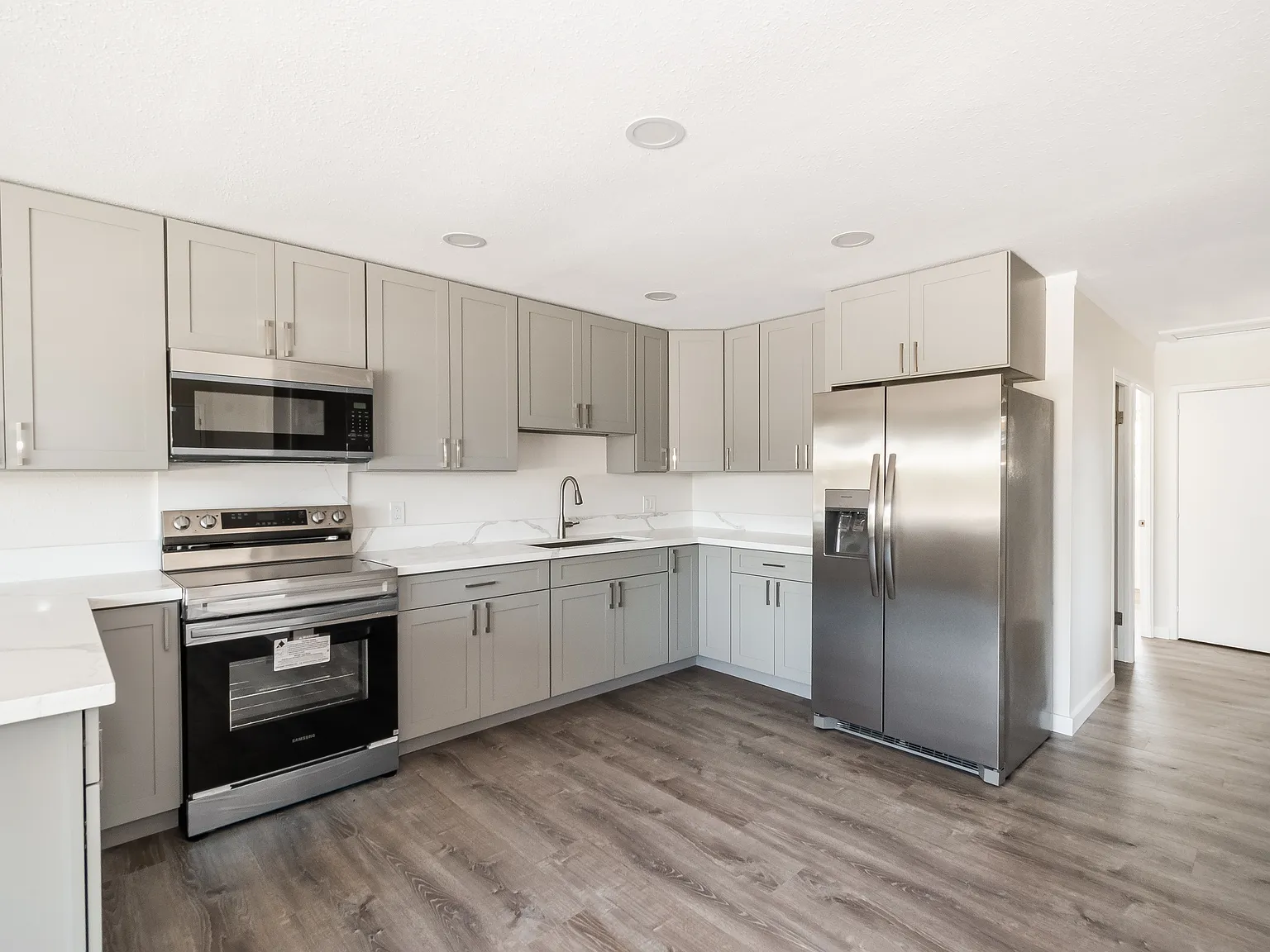 4 bed, 1520 sqft, $5,300 — Photo 4