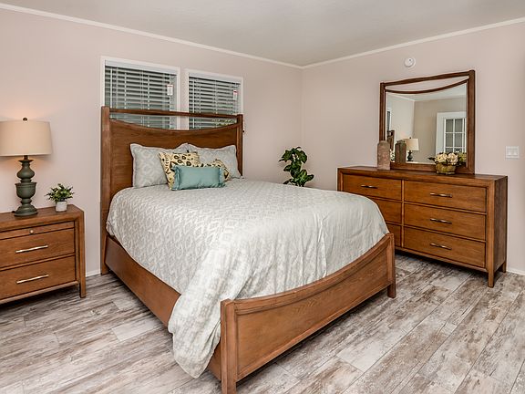 5th image of 651 SW 117th Way #17-12