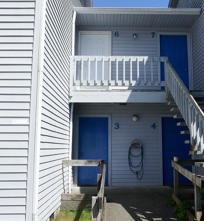 1st image of 169 SE Anchor Ave APT 6