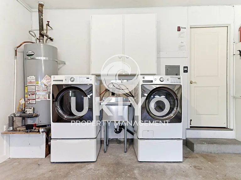 645 Keith Ct #1 — Photo 57