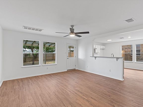 5th image of 13505 Lismore Ln