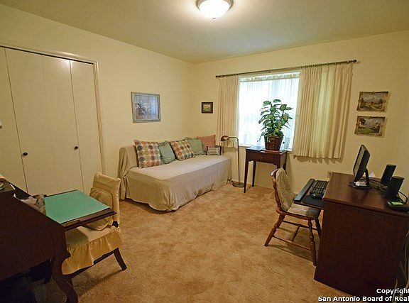 5th image of 1205 Mary Frances Dr