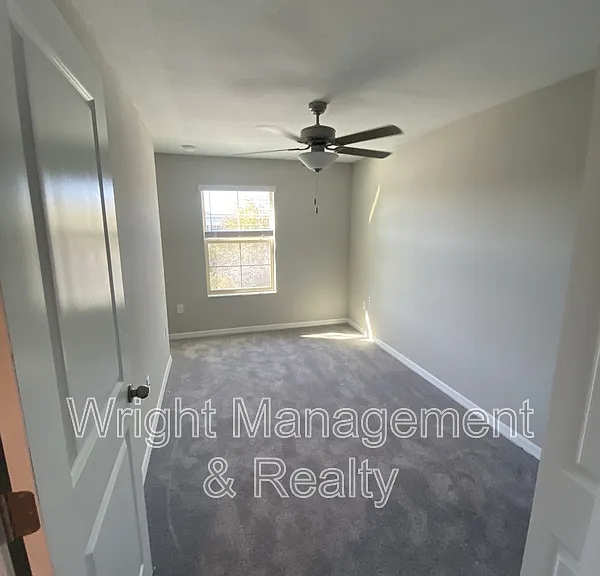 11736 Dumaine Valley Rd — Photo 12