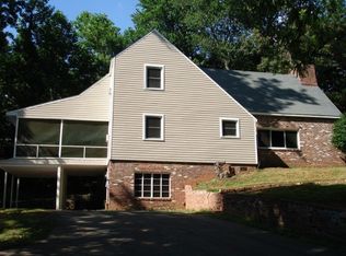 255 New Plantation Rd, Winston Salem, NC 27104