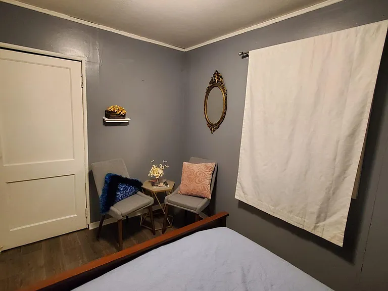 1016 Broadway Ave — Photo 16