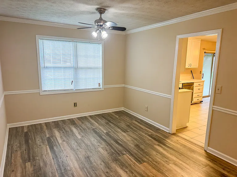 2333 Martingale Ln — Photo 5