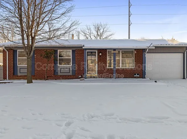 12006 Glenpark Dr, Maryland Heights, MO 63043