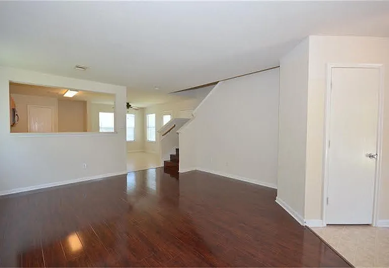 8106 Arrington Forest Ln — Photo 13