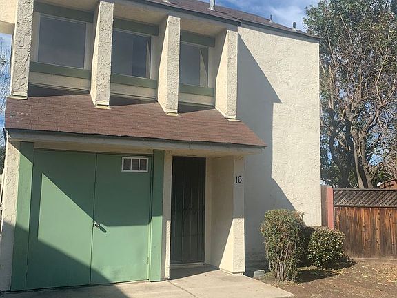 2nd image of 1971 E Washington Ave APT 16