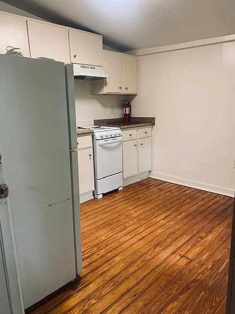 1 bed, 400 sqft, $900 — Photo 4