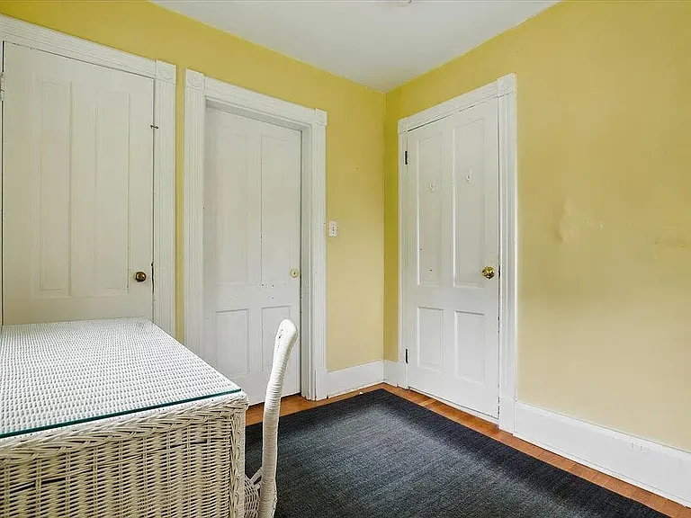 112 E Brown St — Photo 9