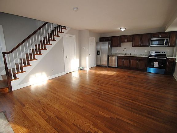 5th image of 3701 McLean Ave