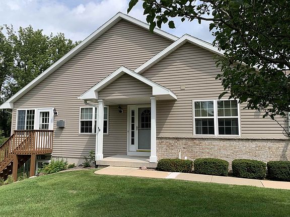 2nd image of 125 Summit Ct #2302