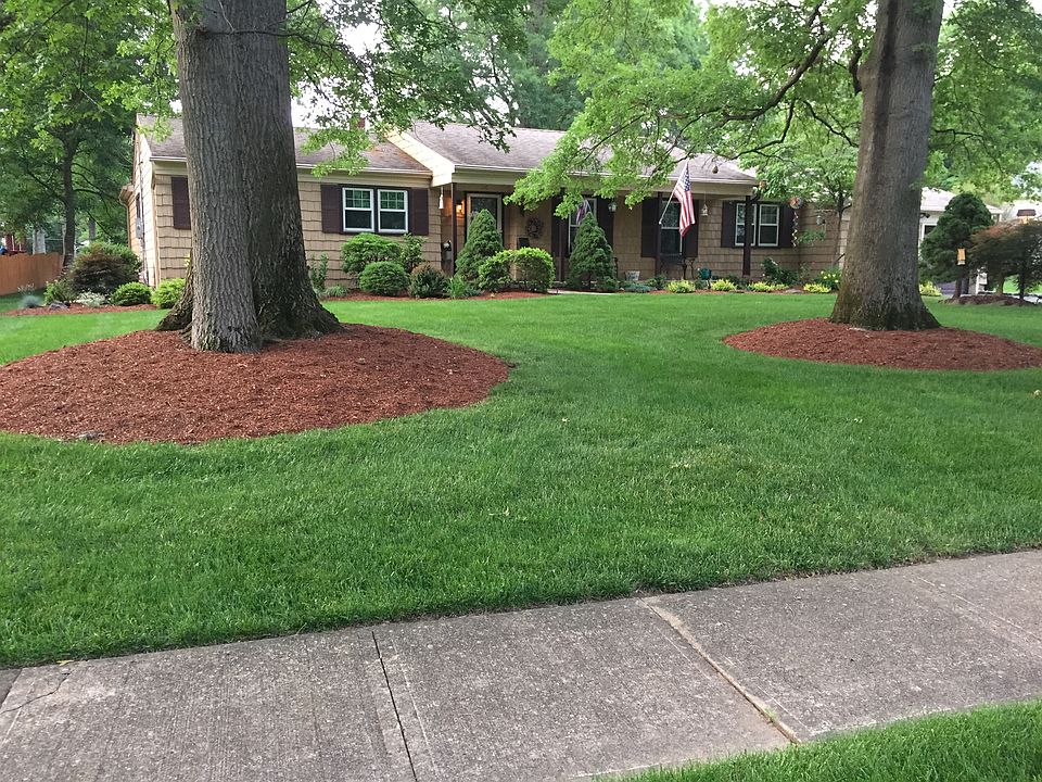 2nd image of 34 Deauville Dr
