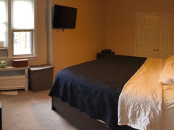 4th image of 7 Bryant Cres APT 2K